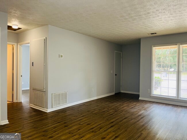 Foto del edificio - 104 Peachtree Ct