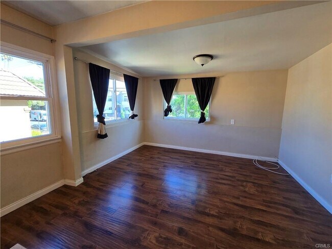 Foto del edificio - 10939 1/2 Moorpark St