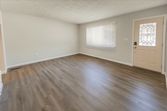 Building Photo - 407 Sheets St
