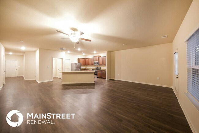 Building Photo - 670 Clover Cir
