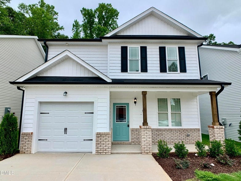 Primary Photo - 131 Diploma Dr