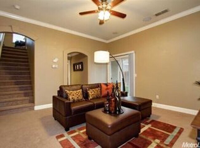 Foto del edificio - Beautiful 4-Bedroom Home in West Roseville – Available Now! SEE VIDEO