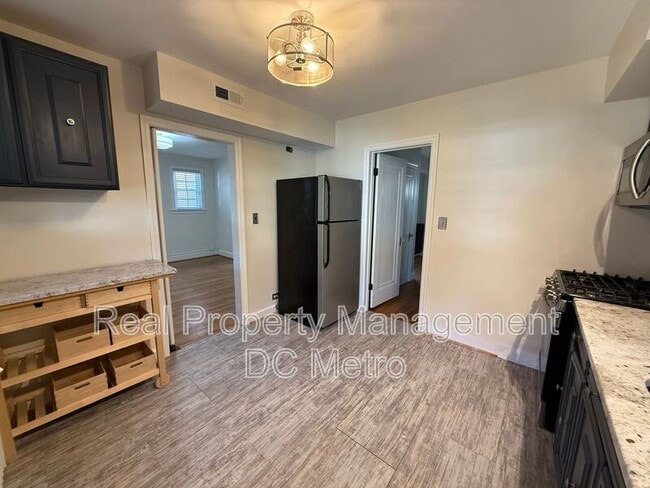 Foto del edificio - 4433 South Dakota Ave NE