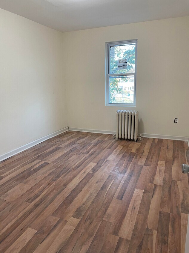 Foto principal - 618 E Brinton St