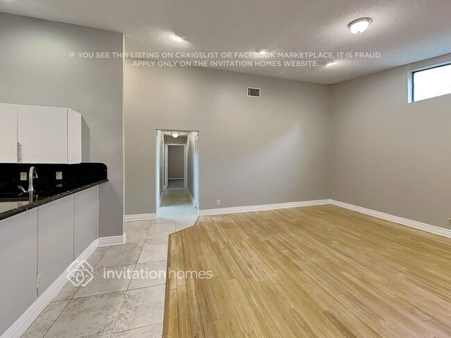 Foto del edificio - 22335 Martella Ave