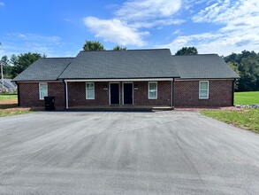 Building Photo - 4008 Eugene Dr