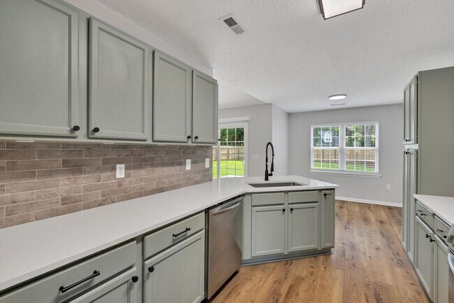 Foto del edificio - 3 bedroom Ranch in Justice Farm with FROG!
