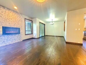 Building Photo - 12709 NE 83rd Ct