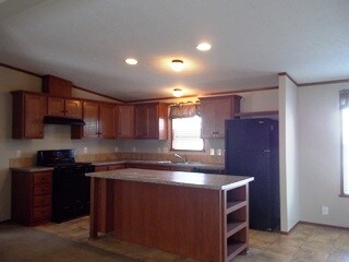 Building Photo - 33141 Waterfall Ct