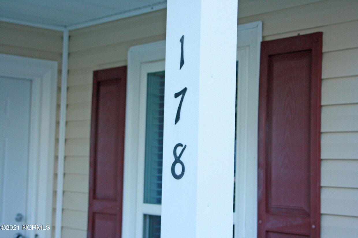 Primary Photo - 178 Village Cir