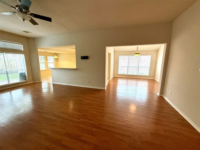 Foto del edificio - 3611 Winstrome Ct