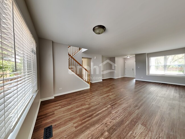 Building Photo - 2346 N Masters Ln