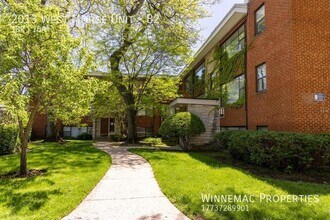 Building Photo - 2013 W Morse Ave
