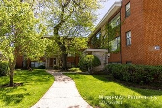 Building Photo - 2013 W Morse Ave