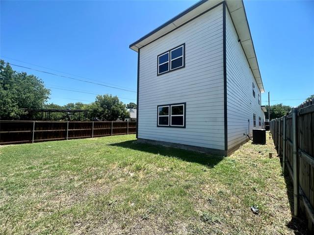 Building Photo - 601 W Danieldale Rd