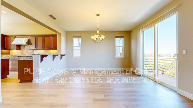 Building Photo - 219 Mission Dr