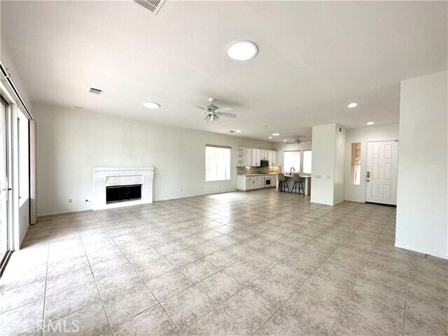 Building Photo - 74617 Lavender Way