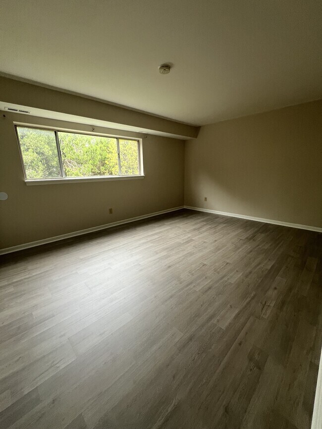 Foto del edificio - 1024 Adams Ave