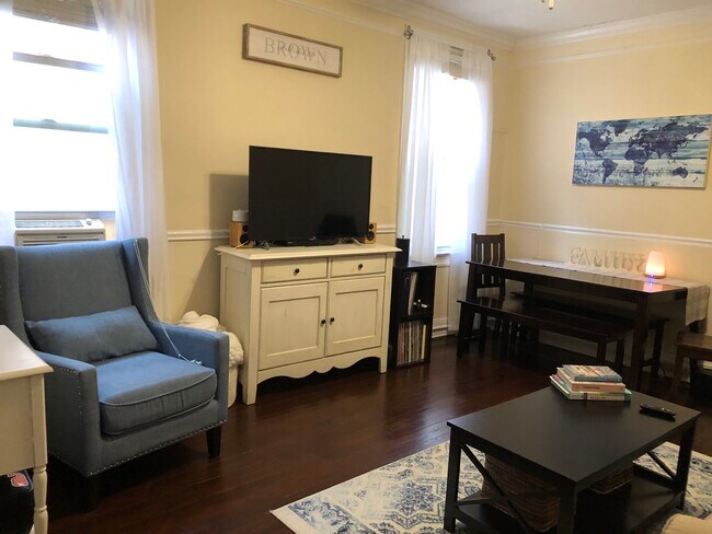 Foto del edificio - 1305 Potomac St NW