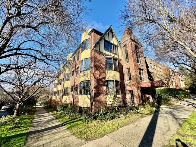 Foto del edificio - Charming Studio in the heart of Capitol Hill!!!!!