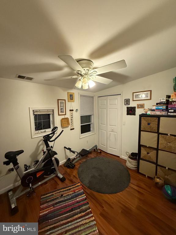 Building Photo - 1541 W Thompson St