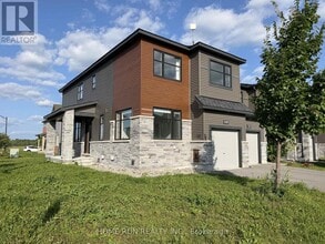 Building Photo - 1009 Ballyhale Hts