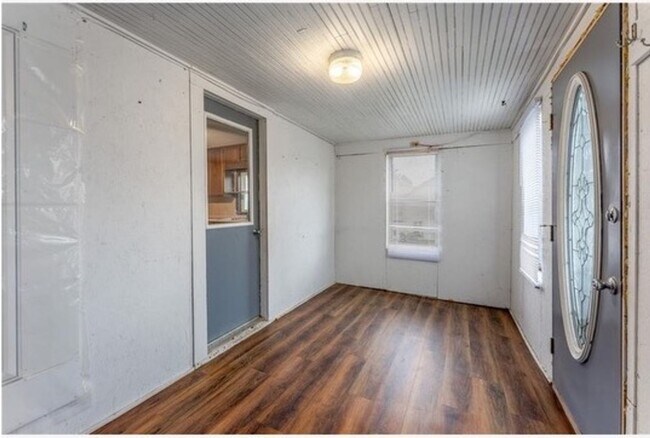 Foto del edificio - 129 N Boyd St