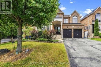 Building Photo - 2404 Rideau Dr