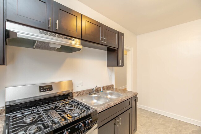 Foto del edificio - 1731 W 91st St