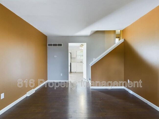 Foto del edificio - 18906 E 18th St N