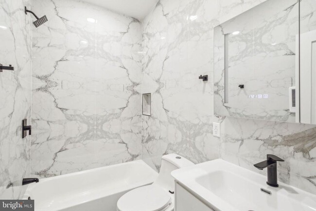 Building Photo - 4145 W Girard Ave