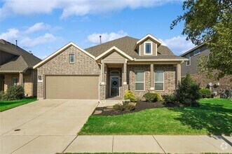Building Photo - 821 Meadows Dr