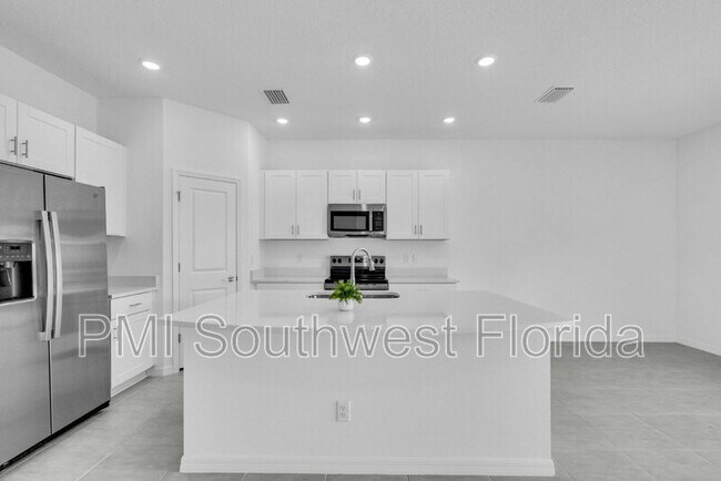 Building Photo - 3023 Novara Ln