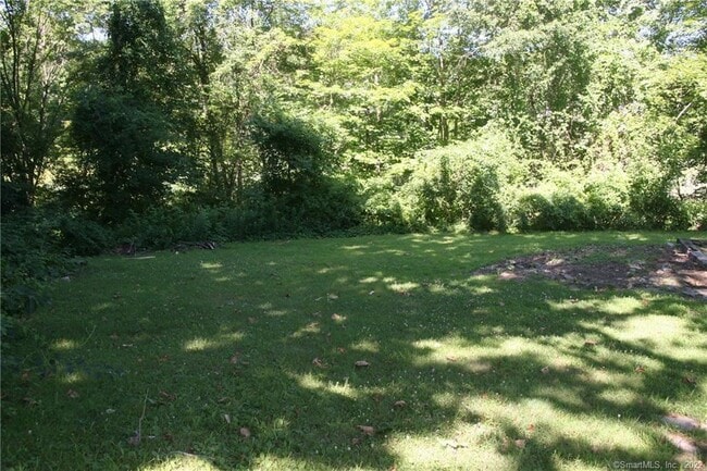 Building Photo - 955 Main St