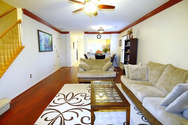 Building Photo - 8850 Ashgrove House Ln