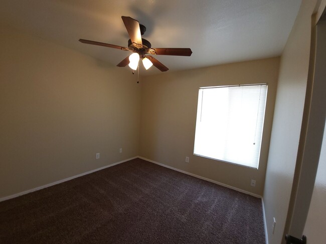 Foto del edificio - COMING SOON....EXCELLENT HOME WITH MOUNTAIN VIEWS!