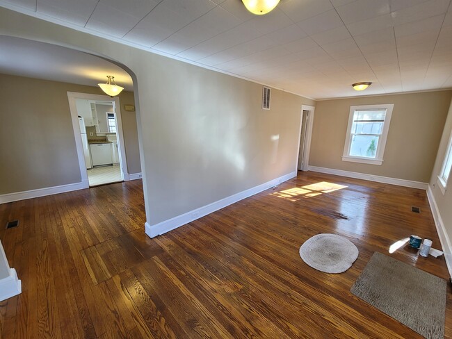 Building Photo - 1813 N Tuckahoe St