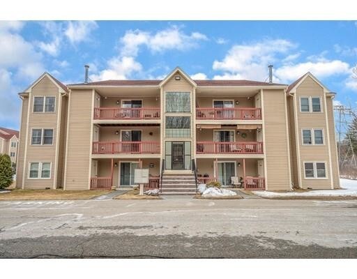 Foto del edificio - 78 Randolph Dr