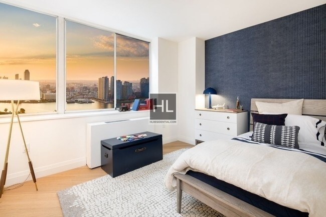 Foto del edificio - 2 bed , 2 bath , East 54th Street