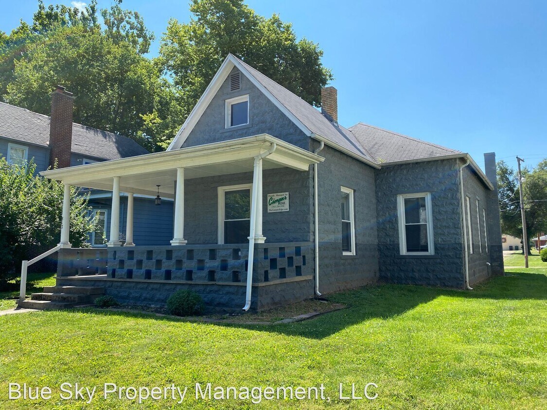 Primary Photo - 4 br, 2 bath House - 817 w. North St.