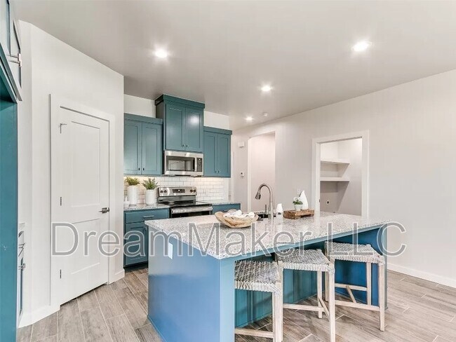 Building Photo - 2815 Clifton Ter