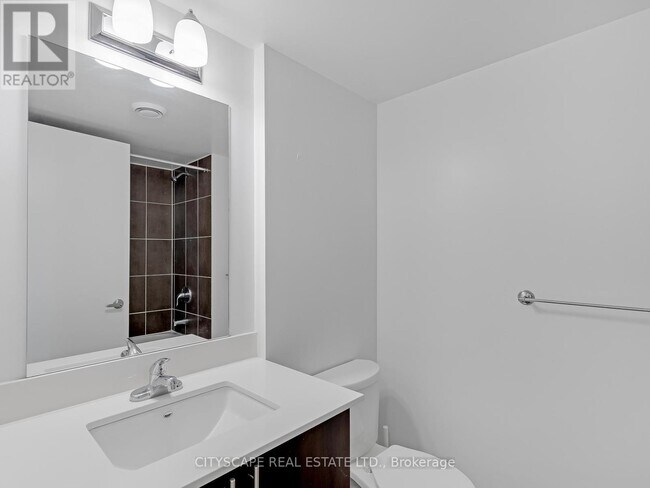 Photo du bâtiment - 1420 Dupont St