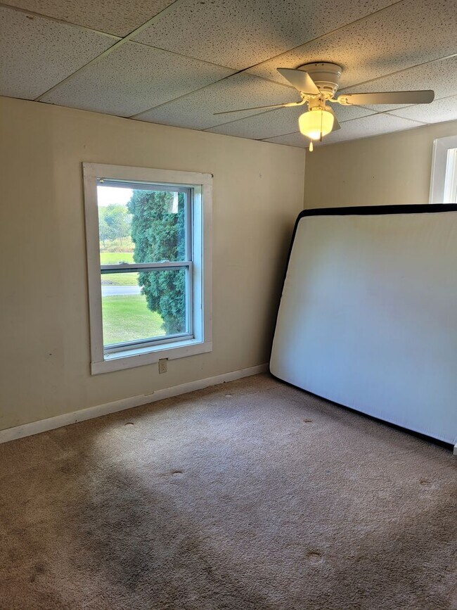 Building Photo - 2 BR/1 Bath Mobile Home - $900/mo - Availa...