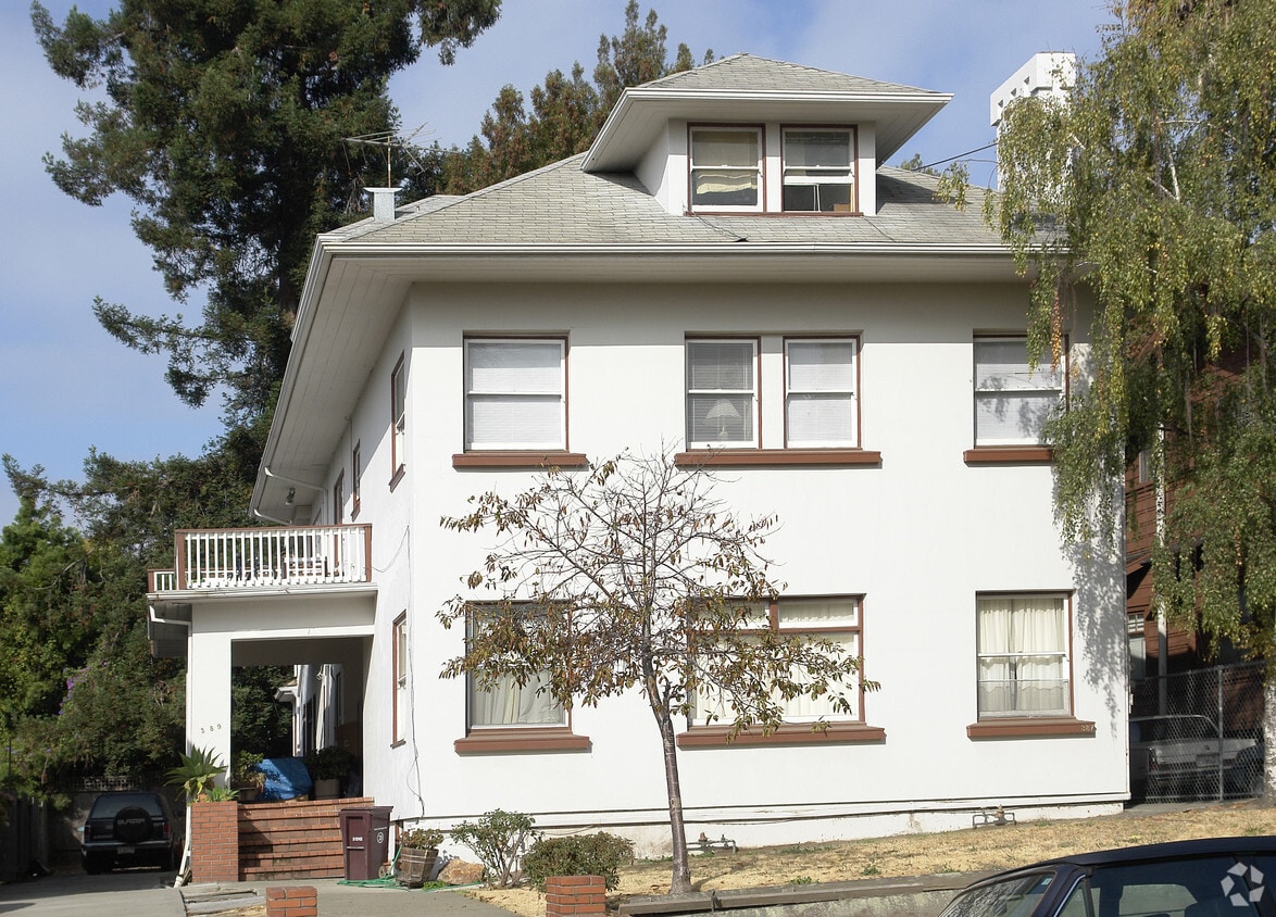Primary Photo - 389 Euclid Ave