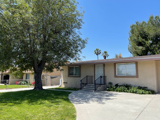 Aspen Ave - BLUE - Aspen Ave - BLUE Apartment