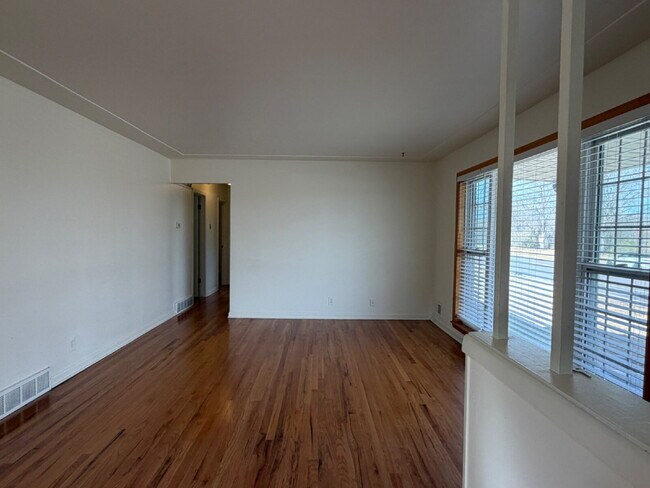 Foto del edificio - Beautiful 3-Bedroom Home in Northglenn – All Utilities Included!