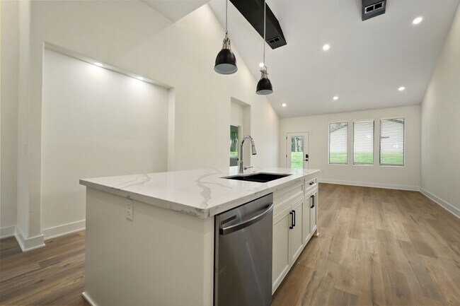 Building Photo - Lot 166