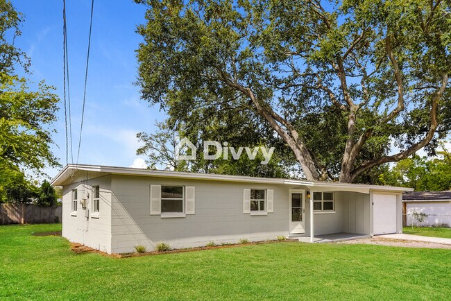 Building Photo - 327 BONNLYN DR, ORANGE PARK, FL 32073