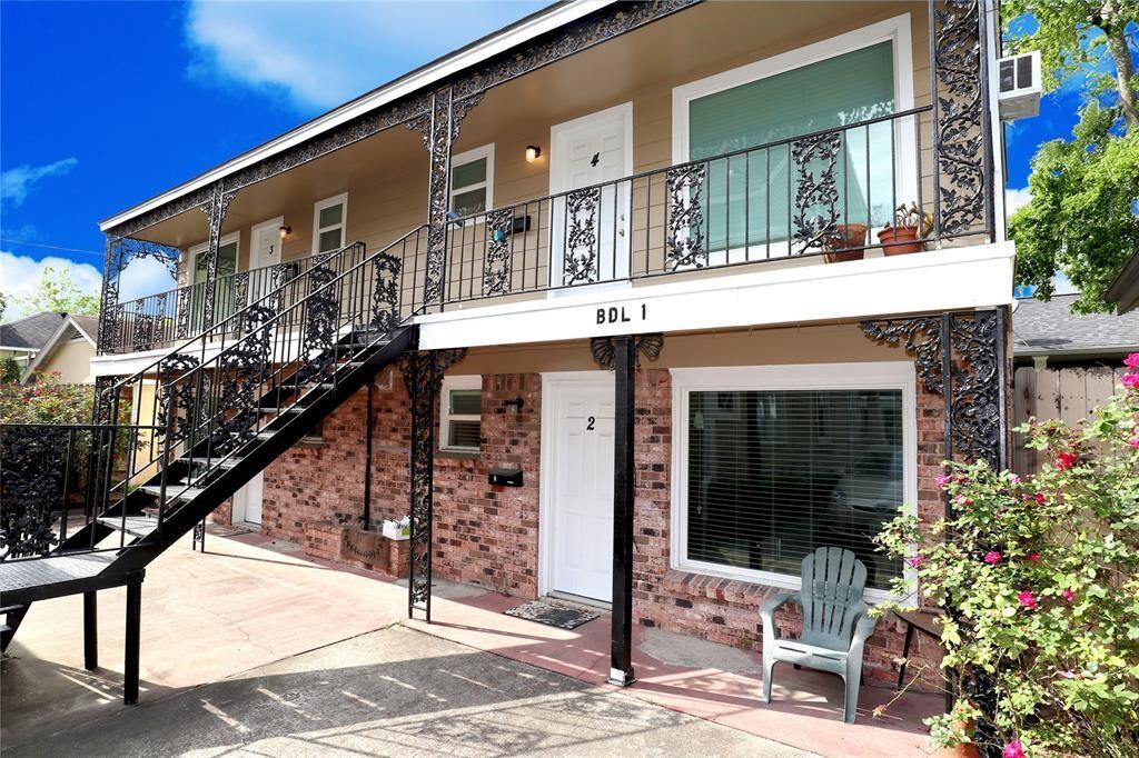 Primary Photo - 808 W Main St