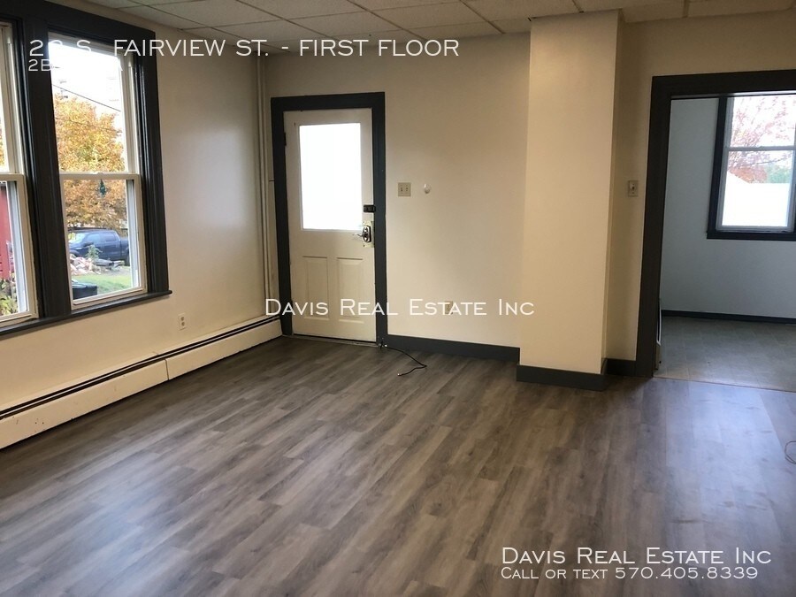 Foto principal - Adorable 2 Bedroom, First Floor apartment